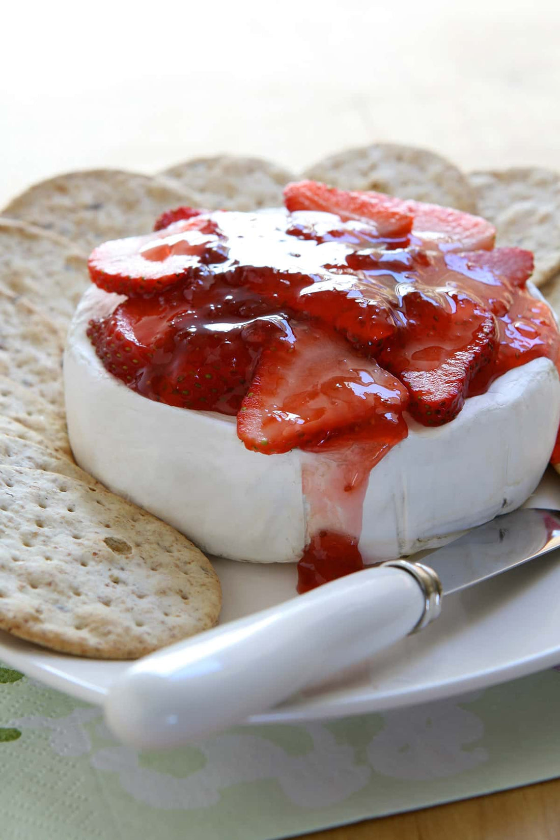 Baked Brie with Strawberries Recipe - LGCM Dev