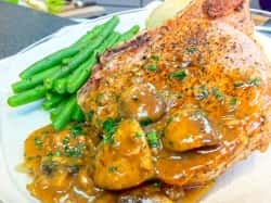 Pork Chops with White Wine & Mushroom Sauce Recipe